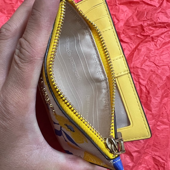 Kate Spade Morgan Sunshine Floral White and Yellow Wallet - Picture 4 of 4